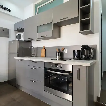 Feel - France 15 Nice